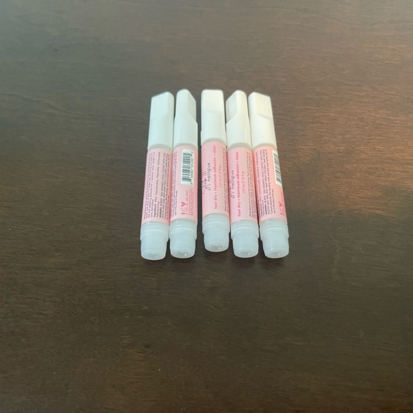 Nail Glue BUNDLE (5 pcs) - Picture 1 of 2